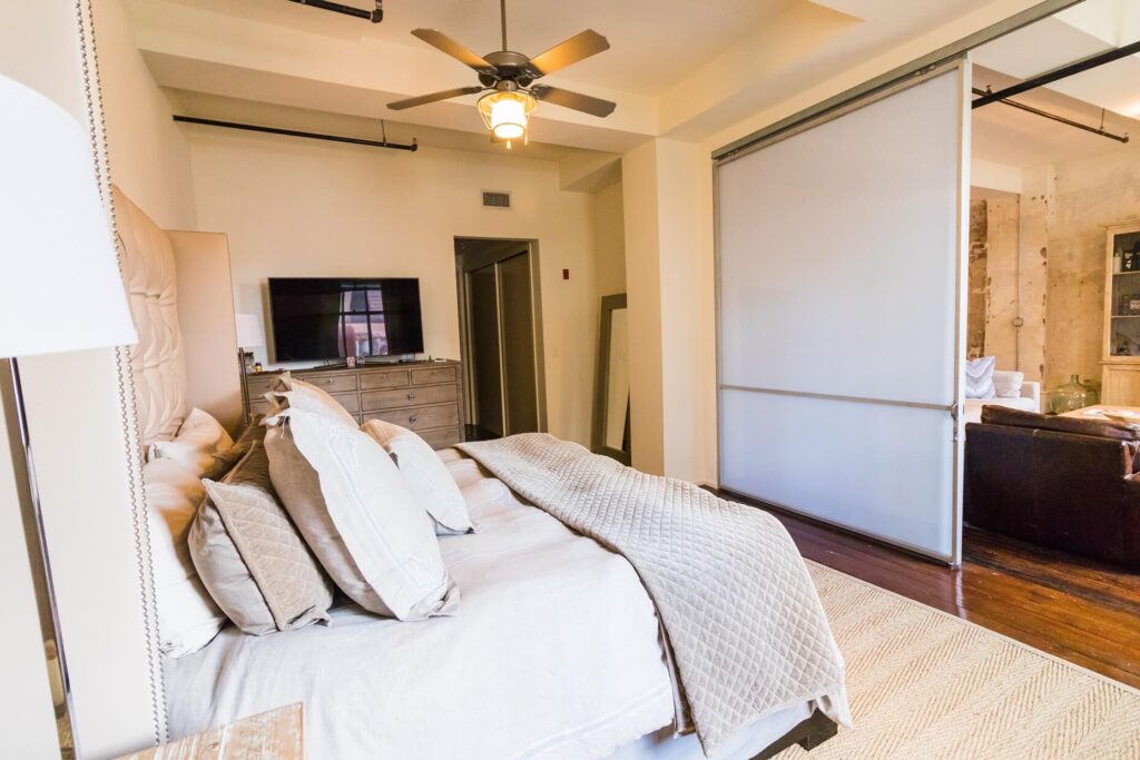 bedroom New Orleans Luxury apartment rental