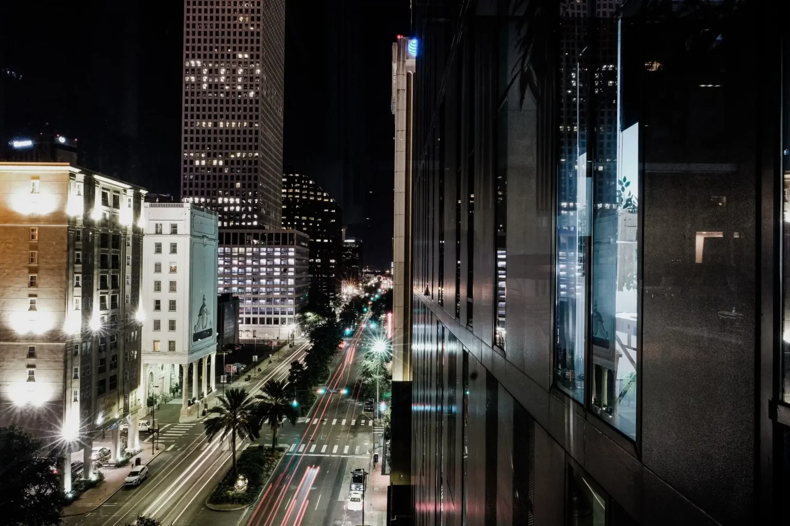 aerial photo of 930-poydras New Orleans Luxury apartment rental