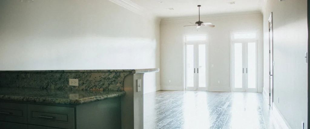 new orleans luxury apartment rental-2802 Magazine-living area